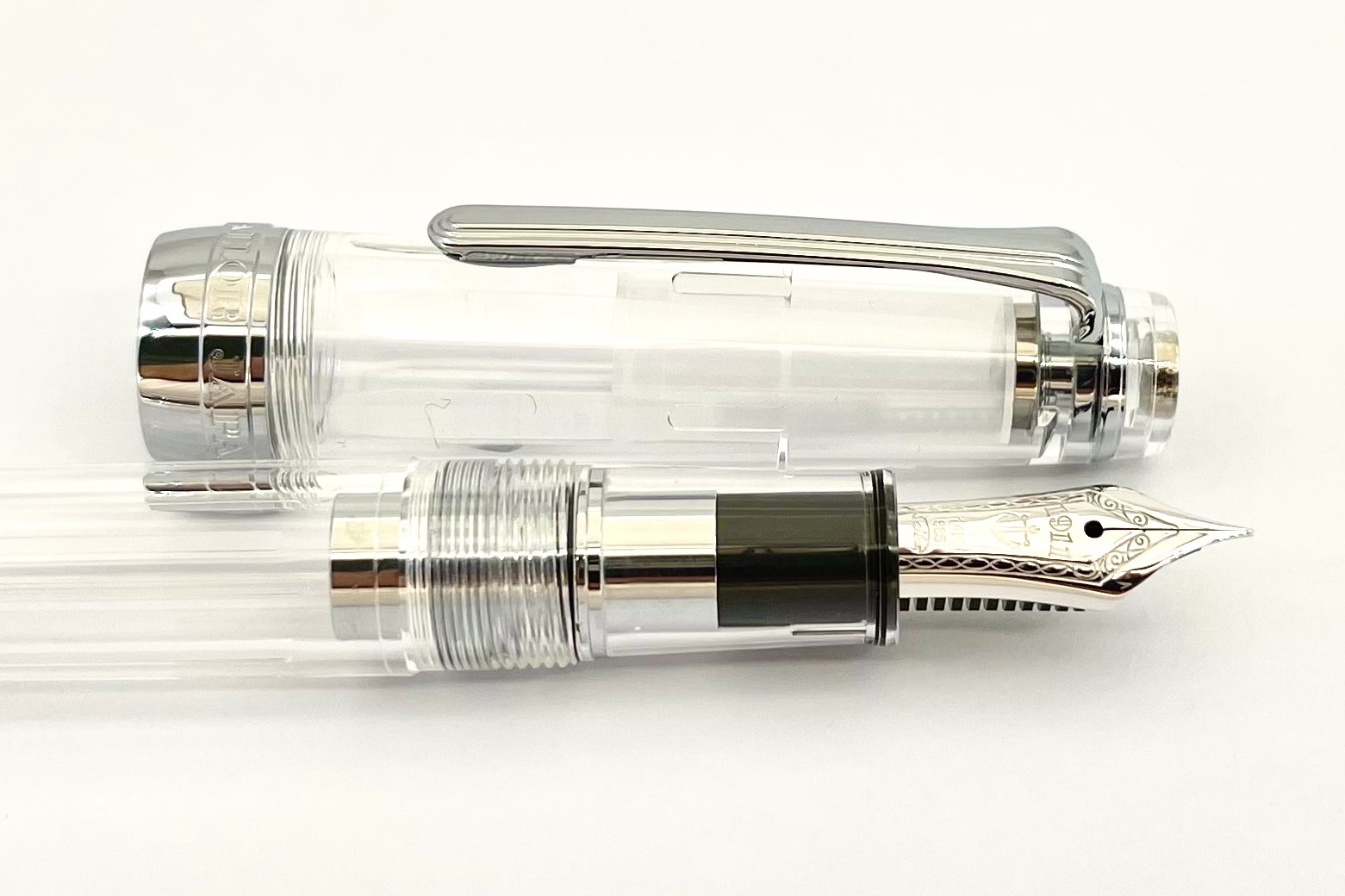 SailorProGearSlimClearDemoRhodiumTrimFountainPen_I